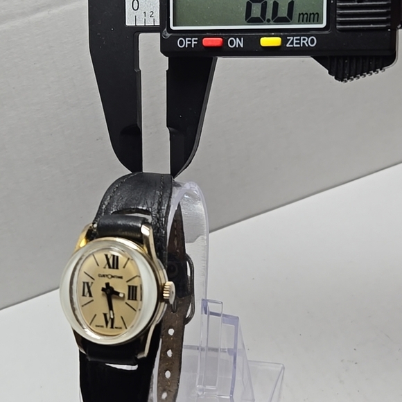 Womens Vintage Retro Mechanical Customtime Fish Eye Gold Black Manual Watch Runs - Picture 5 of 13
